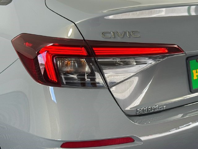 Used 2025 Honda Civic Sport image 35