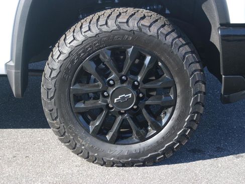 New 2025 Chevrolet Silverado 2500 LT w/ Trail Boss Package image 9