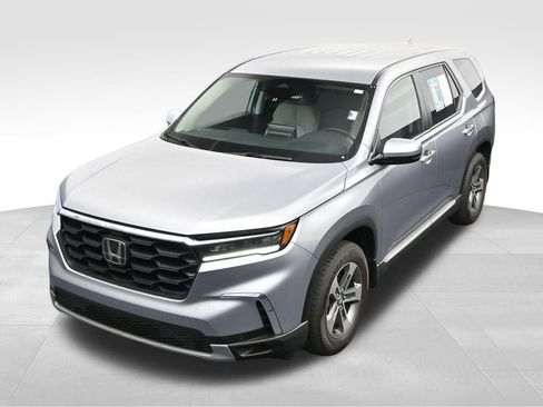 Used 2025 Honda Pilot EX-L image 30