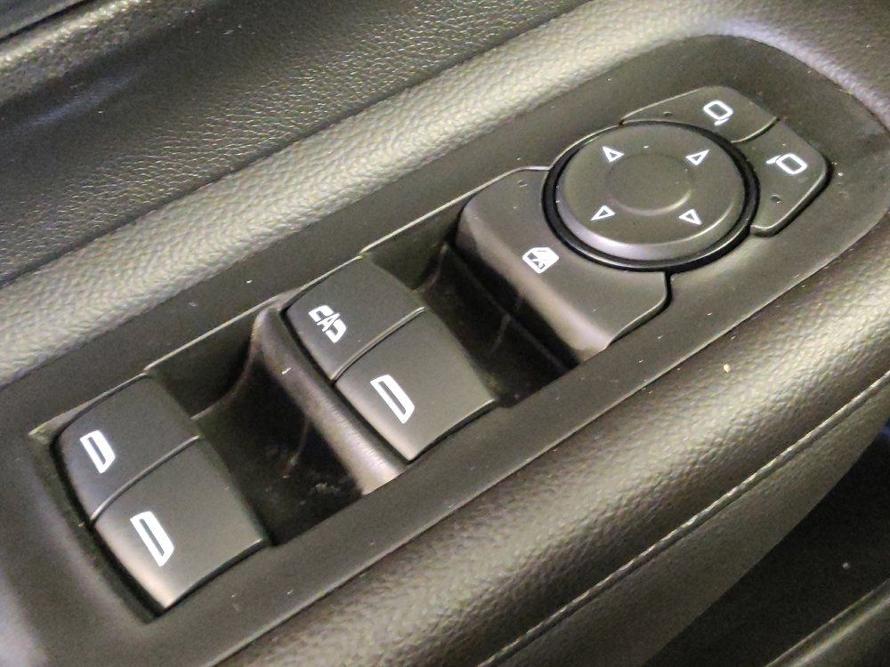 Used 2023 GMC Terrain SLE w/ Driver Convenience Package FWD image 27