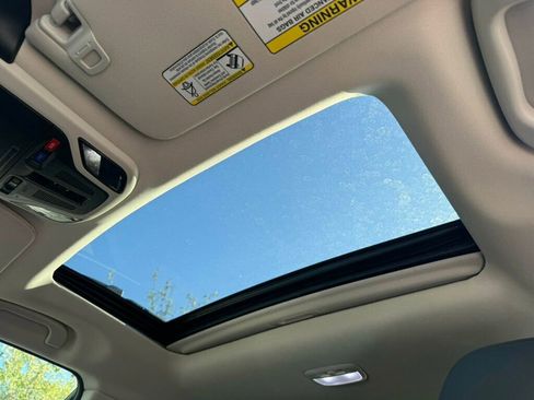 Used 2025 Subaru Outback Onyx Edition AWD/4WD image 7