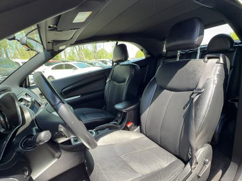 Used 2012 Chrysler 200 Touring FWD image 16