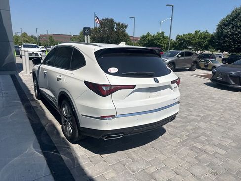 Used 2023 Acura MDX SH-AWD w/ Advance Package image 14