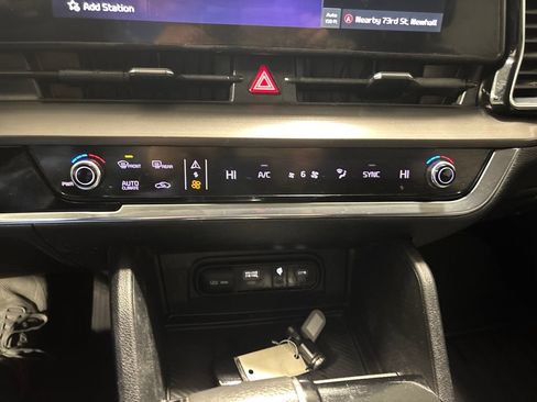 Used 2023 Kia Sportage EX image 23