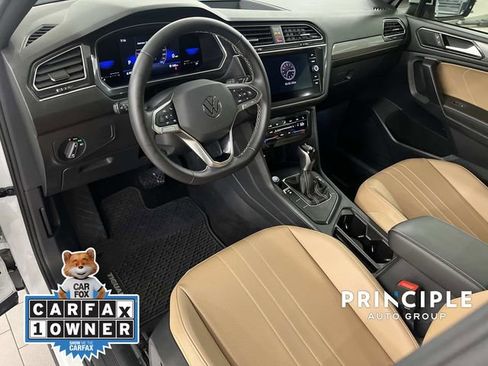 Used 2022 Volkswagen Tiguan SE image 16