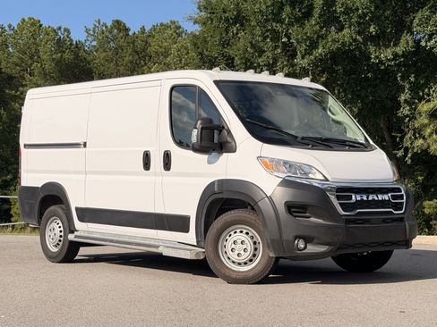 Used 2025 RAM ProMaster 2500 w/ U-Haul Equipment Group FWD image 2