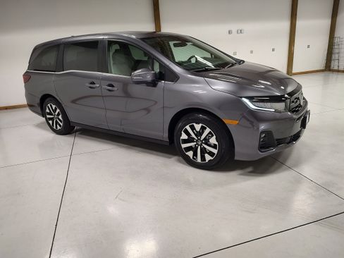 New 2026 Honda Odyssey EX-L image 2