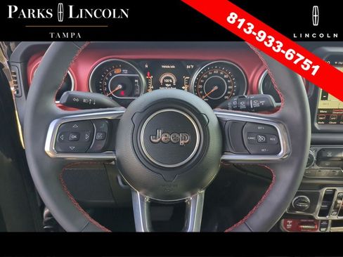Used 2023 Jeep Wrangler Unlimited Rubicon AWD/4WD image 28