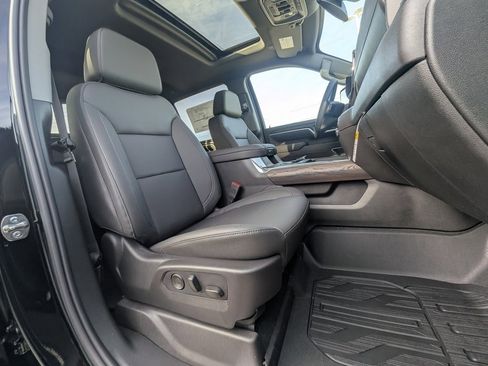 New 2026 GMC Sierra 2500 SLT w/ SLT Convenience Package image 15