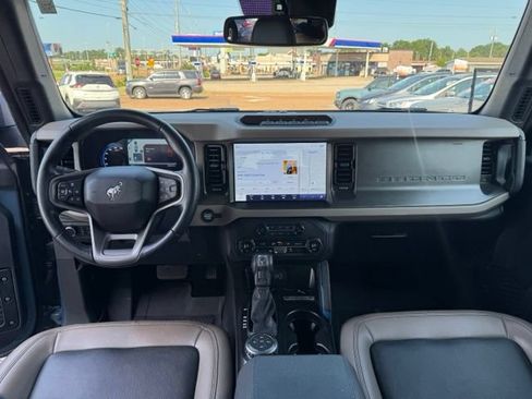Used 2024 Ford Bronco Wildtrak AWD/4WD image 9