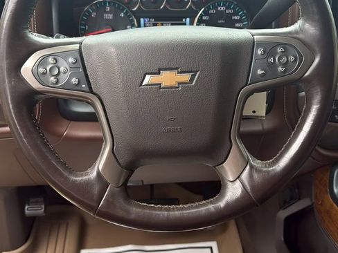 Used 2017 Chevrolet Silverado 1500 High Country AWD/4WD image 18
