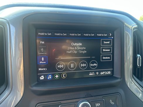 Used 2020 Chevrolet Silverado 1500 Custom w/ Custom Value Package image 12