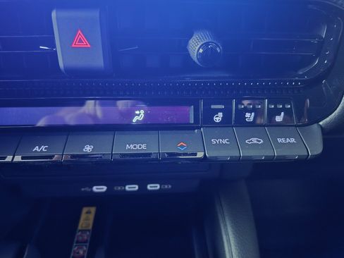 New 2026 Toyota Land Cruiser BASE image 32