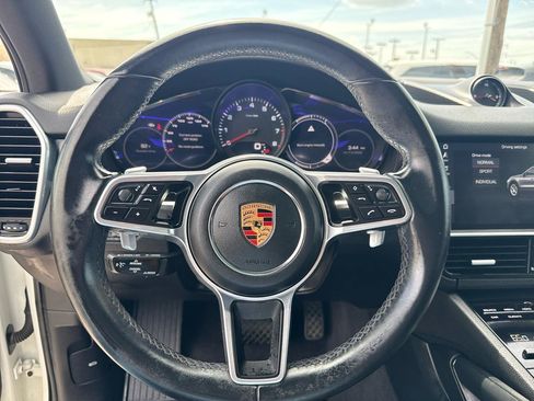 Used 2019 Porsche Cayenne AWD/4WD image 16