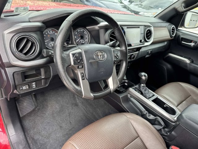 Used 2016 Toyota Tacoma Limited w/ Towing Package RWD image 17