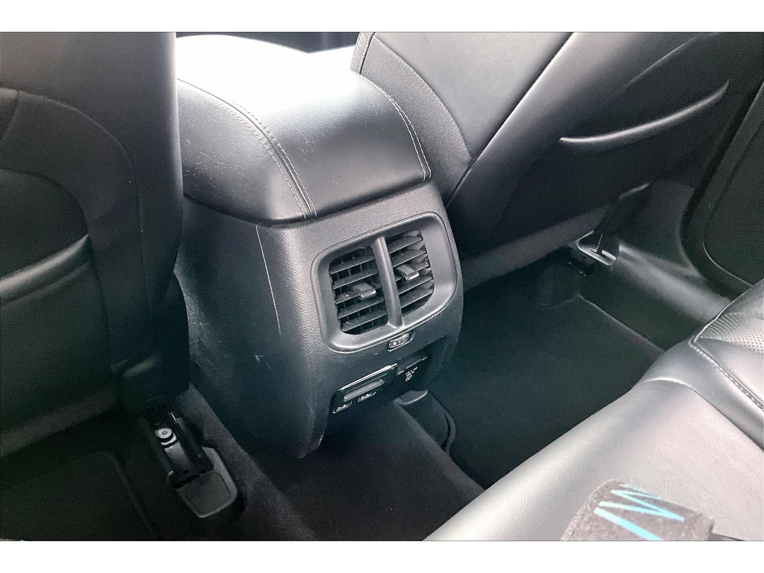 Used 2019 Jeep Cherokee Limited AWD/4WD image 12
