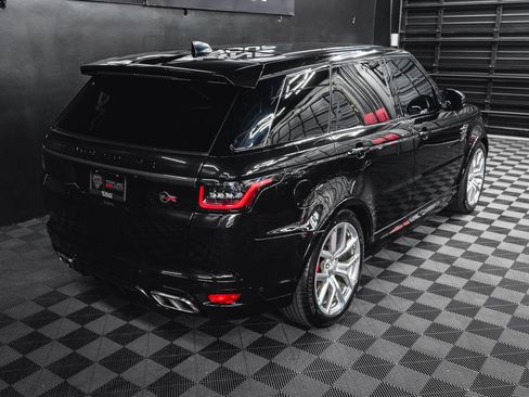 Used 2018 Land Rover Range Rover Sport SVR image 18