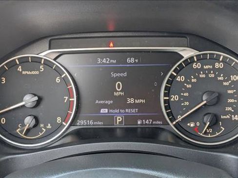 Used 2024 Nissan Altima 2.5 SV image 14