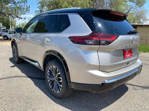 New 2026 Nissan Rogue Platinum AWD/4WD image 3