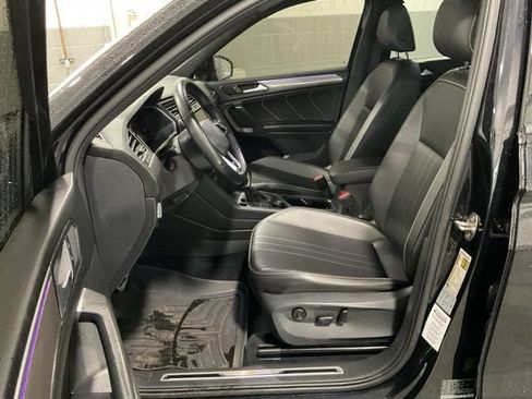 Used 2022 Volkswagen Tiguan SE R-Line AWD/4WD image 10