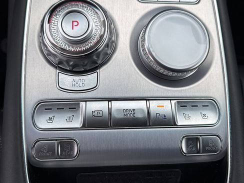 Used 2025 Genesis G90 3.5T AWD/4WD image 27