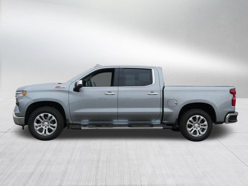 Used 2025 Chevrolet Silverado 1500 LTZ AWD/4WD image 4