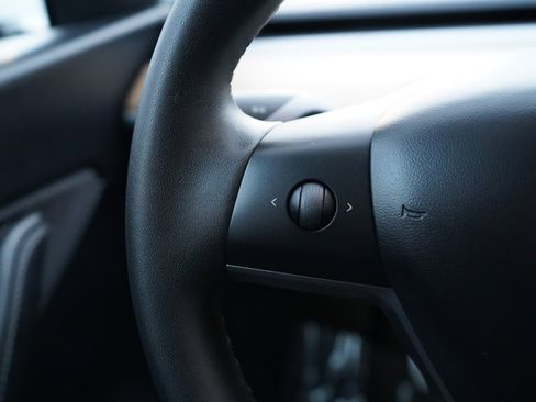 Used 2020 Tesla Model Y Performance image 41