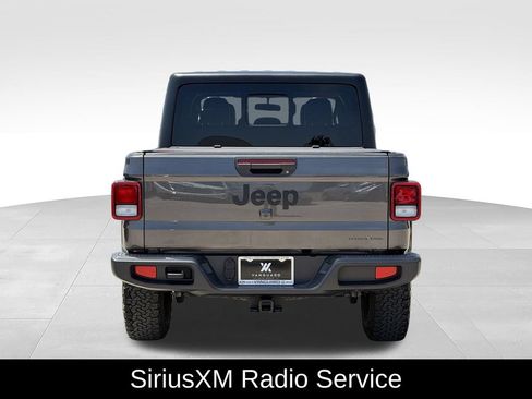 Used 2022 Jeep Gladiator Sport AWD/4WD image 8