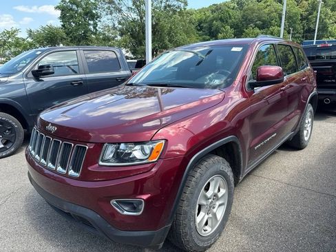 Used 2016 Jeep Grand Cherokee Laredo w/ Quick Order Package 23E AWD/4WD image 3