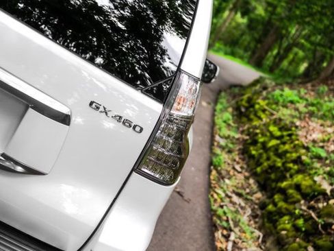 Used 2020 Lexus GX 460 AWD/4WD image 10