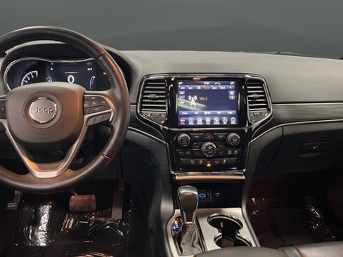 Used 2019 Jeep Grand Cherokee Limited AWD/4WD image 11