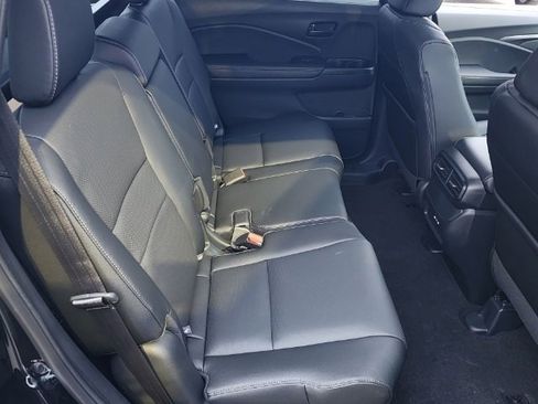 Used 2025 Honda Passport EX-L image 6