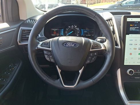 Used 2024 Ford Edge SEL AWD/4WD image 19