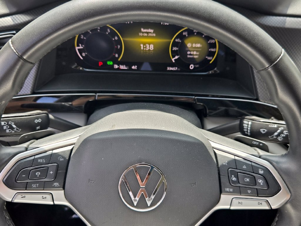 Certified 2025 Volkswagen Atlas Peak Edition SE AWD/4WD image 26