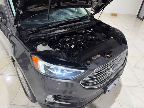 Used 2020 Ford Edge Titanium w/ Equipment Group 301A FWD image 5