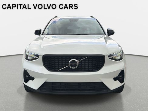 Used 2026 Volvo XC40 B5 Plus AWD/4WD image 2