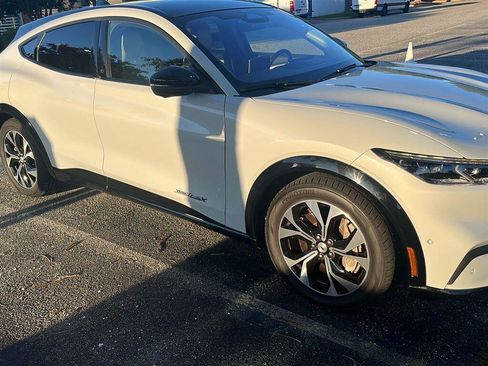 Used 2021 Ford Mustang Mach-E Premium AWD/4WD image 5