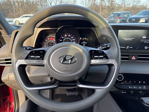 Certified 2023 Hyundai Elantra SEL image 15