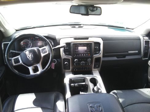 Used 2016 RAM 2500 Laramie w/ Convenience Group AWD/4WD image 10