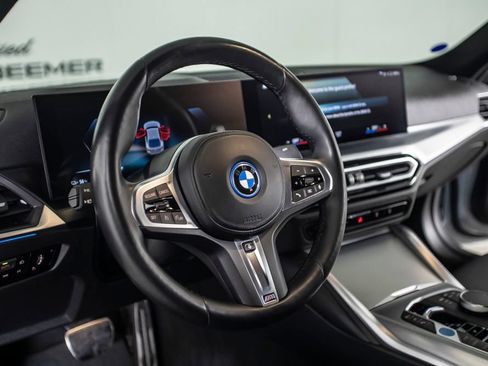 Used 2023 BMW i4 eDrive40 w/ M Sport Package RWD image 19