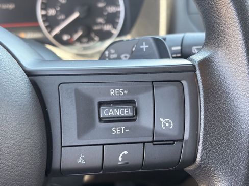 Used 2024 Nissan Rogue S FWD image 26