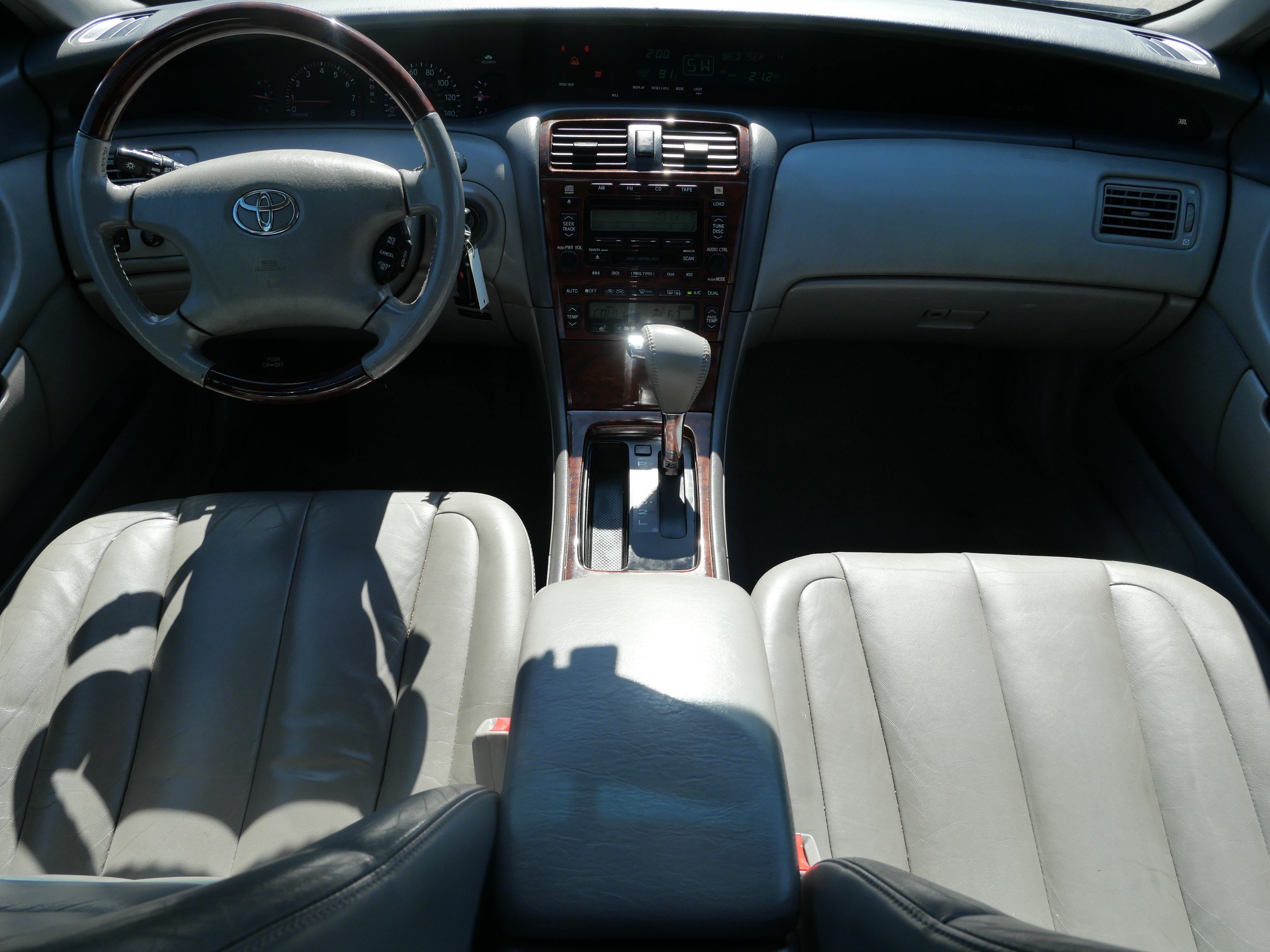 Used 2003 Toyota Avalon XLS FWD image 10