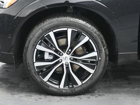 New 2025 Volvo XC60 B5 Plus w/ Protection Package Premier image 32