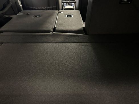 New 2025 Porsche Macan image 16