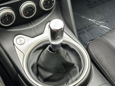 Used 2009 Nissan 370Z Touring w/ Sport Pkg image 17