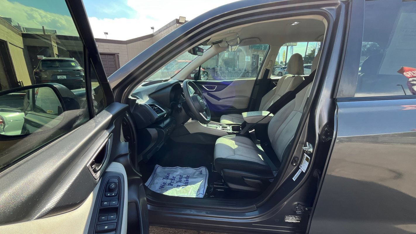 Used 2022 Subaru Forester AWD/4WD image 17