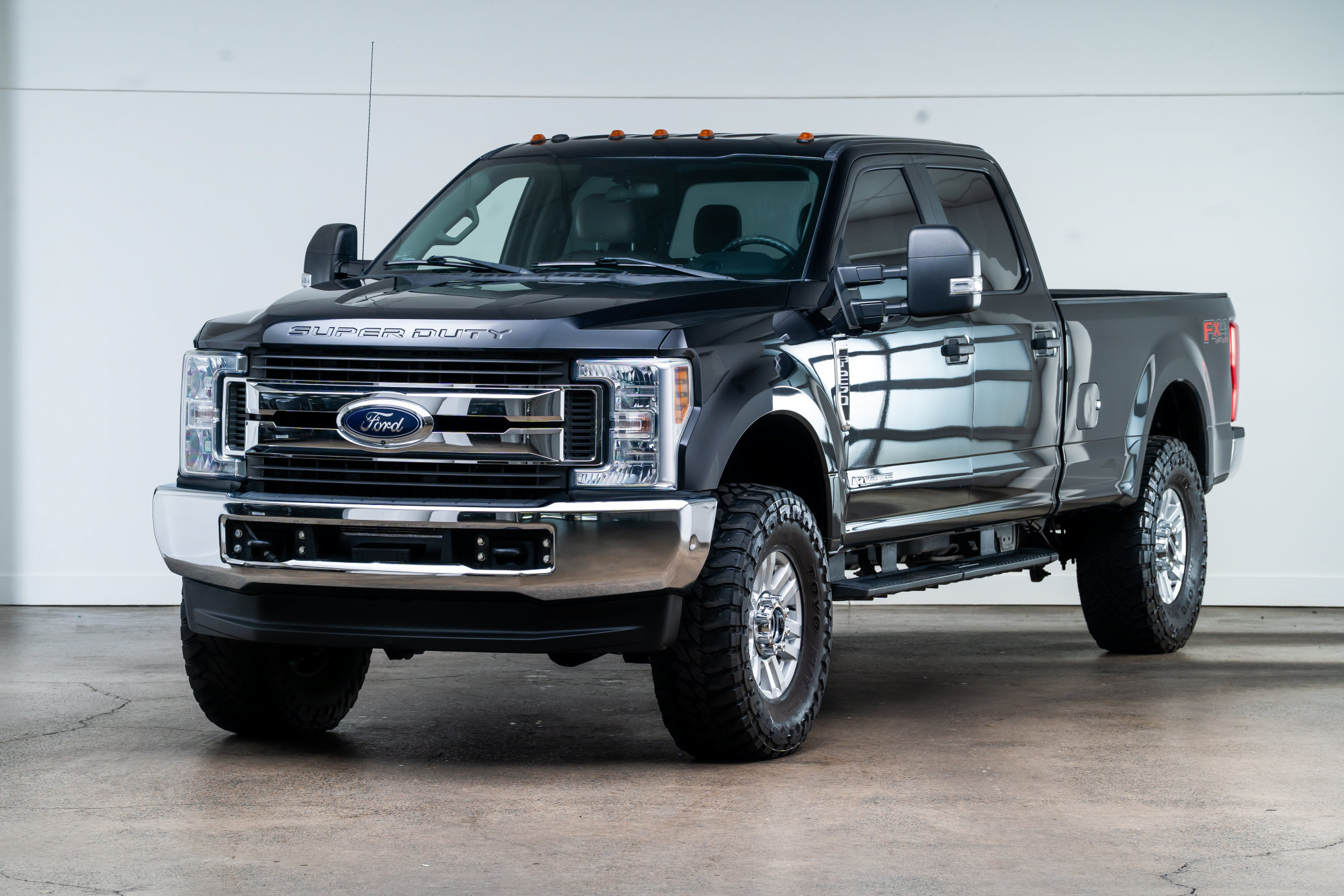 Used 2019 Ford F250 XL w/ STX Appearance Package AWD/4WD image 3