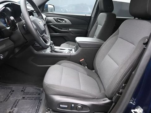 Used 2023 Chevrolet Traverse LT AWD/4WD image 12