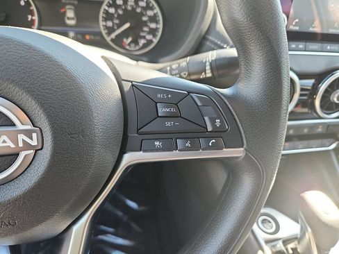 Certified 2025 Nissan Sentra SV FWD image 22
