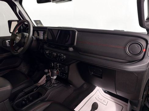 Used 2024 Jeep Wrangler Unlimited Rubicon image 31